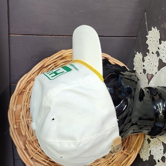 HAT - Picture 3 of 7